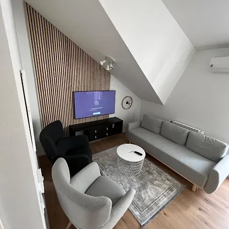 Urban Cozy Apartment